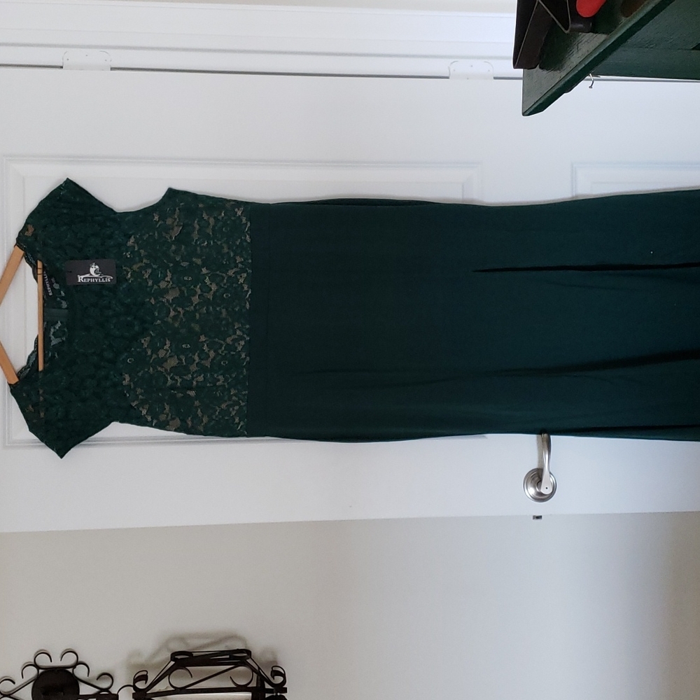 Formal emerald green lace dress